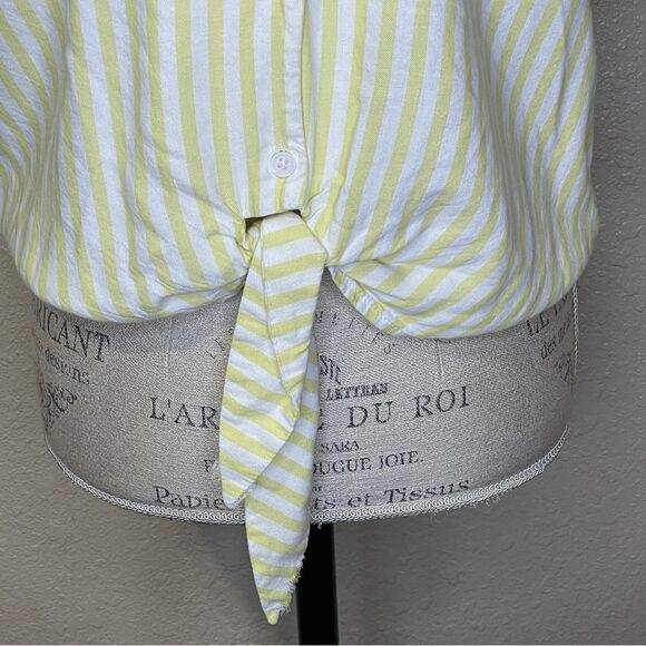 BeachLunchLounge Tie Front Short Sleeve Striped Button-Up Shirt Yellow White Med - Picture 5 of 12